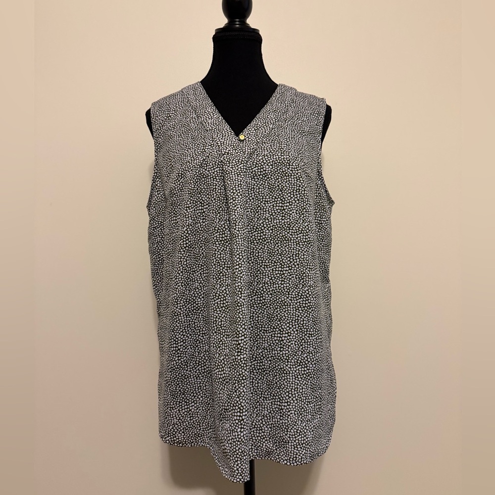 Liz Claiborne Studio Women's Olive and White Sleeveless Top
